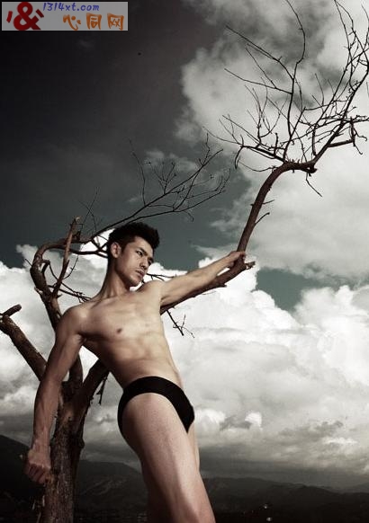 名模王旭东性感写真《大漠:幸福时光》