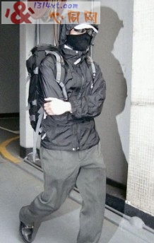 香港男警员青年旅舍非礼男义工 香港男警员青年旅舍非礼男义工