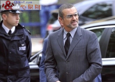 英同性恋歌星乔治-迈克尔撞车被判囚八周 英同性恋歌星乔治-迈克尔撞车被判囚八周