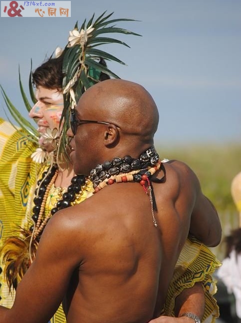 走进迈阿密海滩/南海滩同性恋聚会