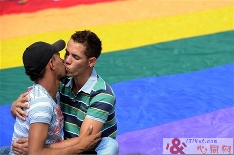 巴西承认同性婚姻 允许外籍同性伴侣移民 巴西承认同性婚姻 允许外籍同性伴侣移民