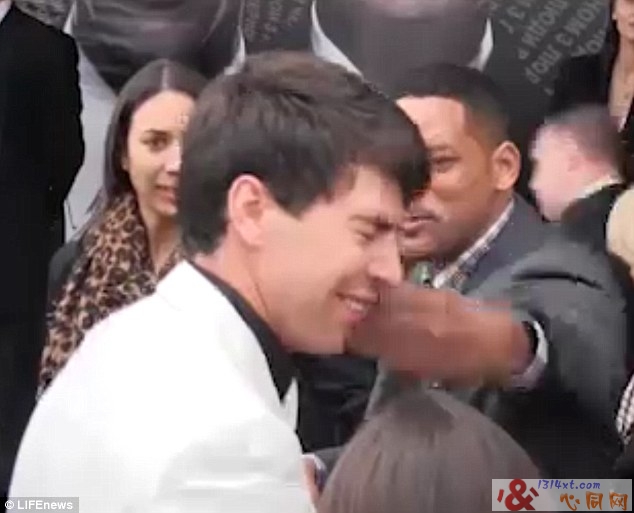 Will Smithʷ˹ڿ̨гVitalii Sediukǿ