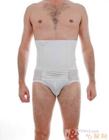 揭露男模性感身材的秘密!男人之宝?