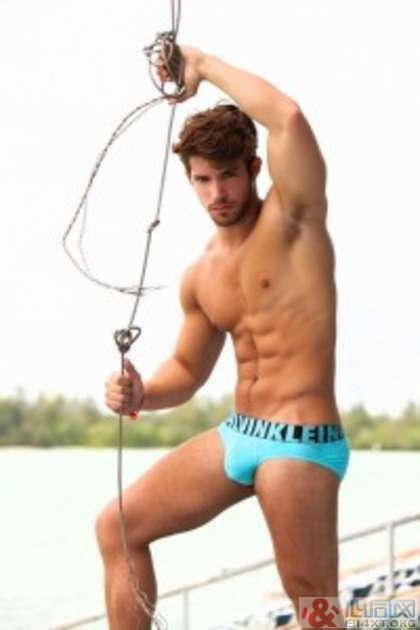 DNAƱѡΪԸģJulian Gabriel