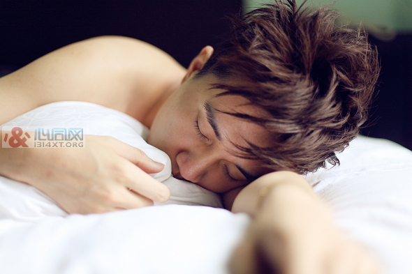 左撇子与同性恋究竟有哪些不同? 左撇子与同性恋究竟有哪些不同?