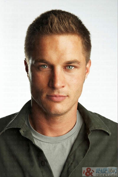 бУ˧Travis Fimmel