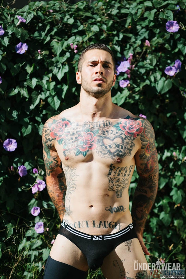 N2N内裤写真!截肢退役军人Alex Minsky