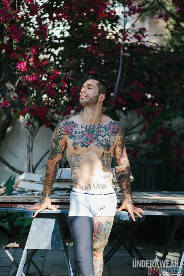 N2N内裤写真!截肢退役军人Alex Minsky