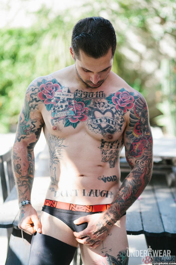 N2N内裤写真!截肢退役军人Alex Minsky