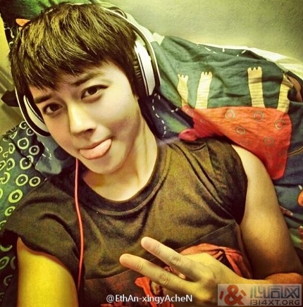 帅过吴彦祖?福建农大帅T邢雅晨微博爆红