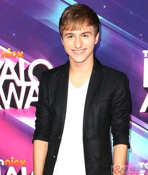 19Lucas Cruikshank