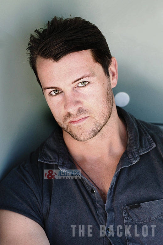 DAN FEUERRIEGEL(丹尼尔·弗雷里格尔)