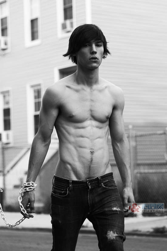 英国日本混血男模Chris Colton