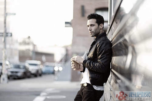 ˧ģRaphael Hildebrand 