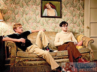 “哈利波特”急转型《杀死汝爱》演男男爱