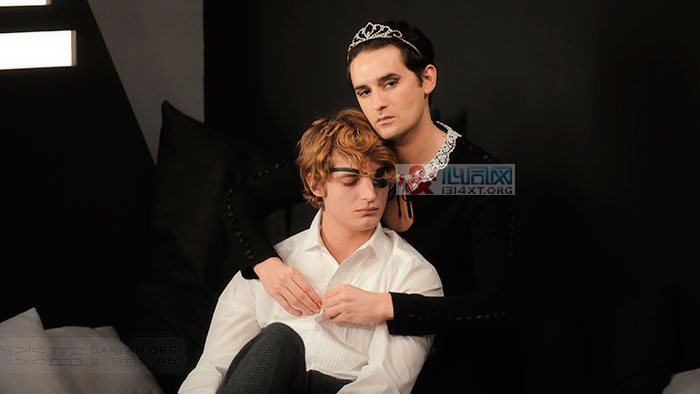 电影手册2013十佳电影 同志片《湖畔的陌生人》夺冠