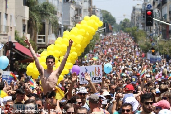 以色列、希腊、奥地利举行同性恋彩虹大游行