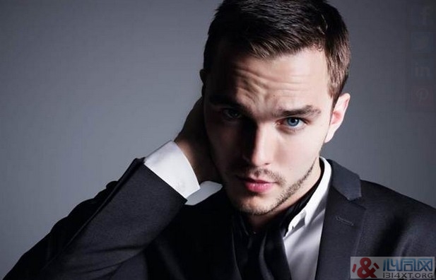 ˹·(Nicholas Hoult)
